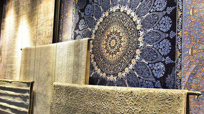 Halıdaki lekelerden eser kalmayacak! Saniyeler içinde yok ediyor 12